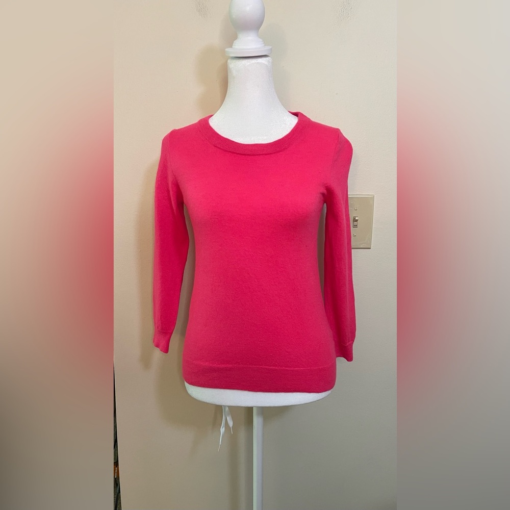 J. Crew Women’s 100 % Merino Wool Long Sleeve Sweater Pullover Pink Size Small.